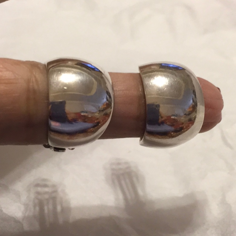 Sterling Silver 925 Stamped, 1” Hoops, made in Mexico. CLIP EARRINGS.LIGHTWEIGHT - Picture 3 of 5